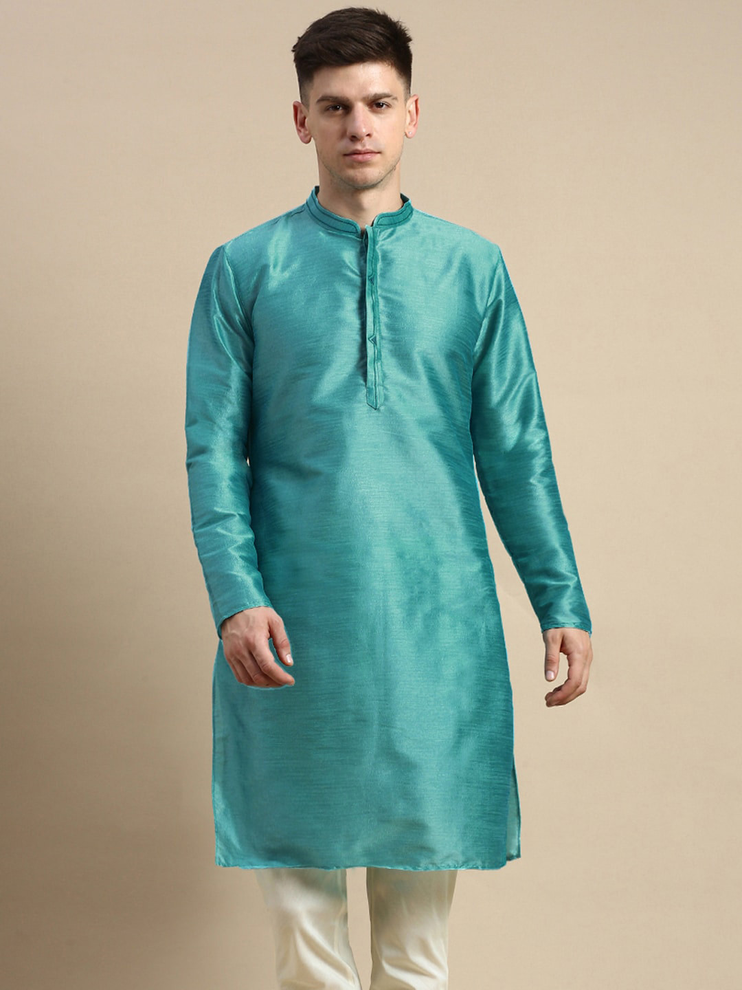 

Amodh by Kisah Mandarin Collar Straight Kurta, Green