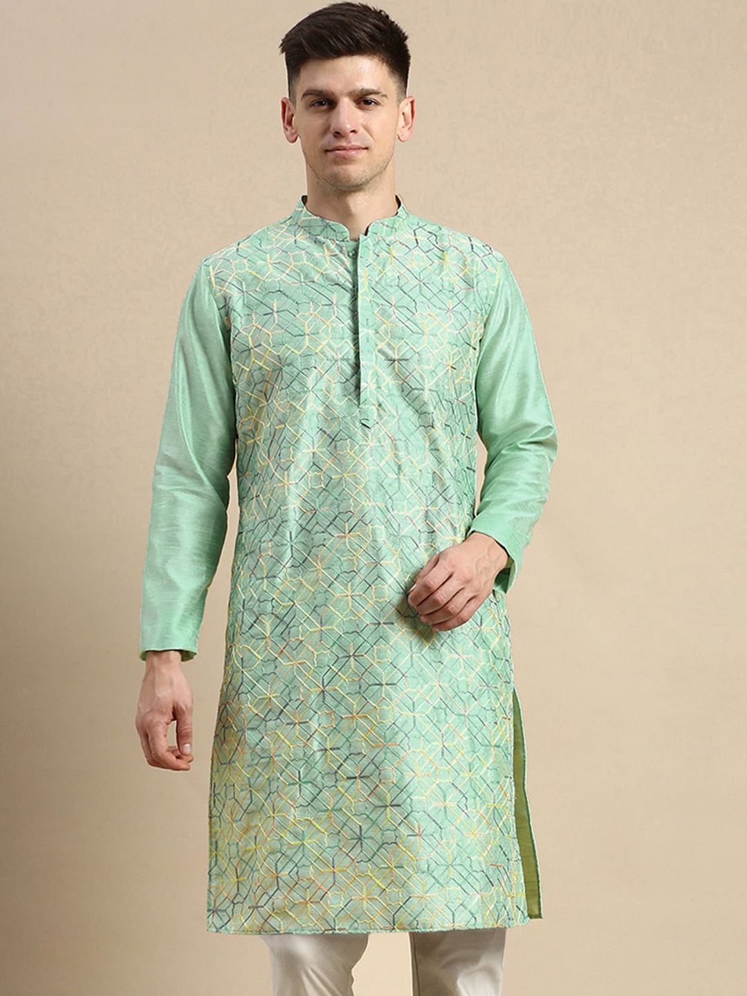 

Amodh by Kisah Geometric Embroidered Straight Kurta, Green