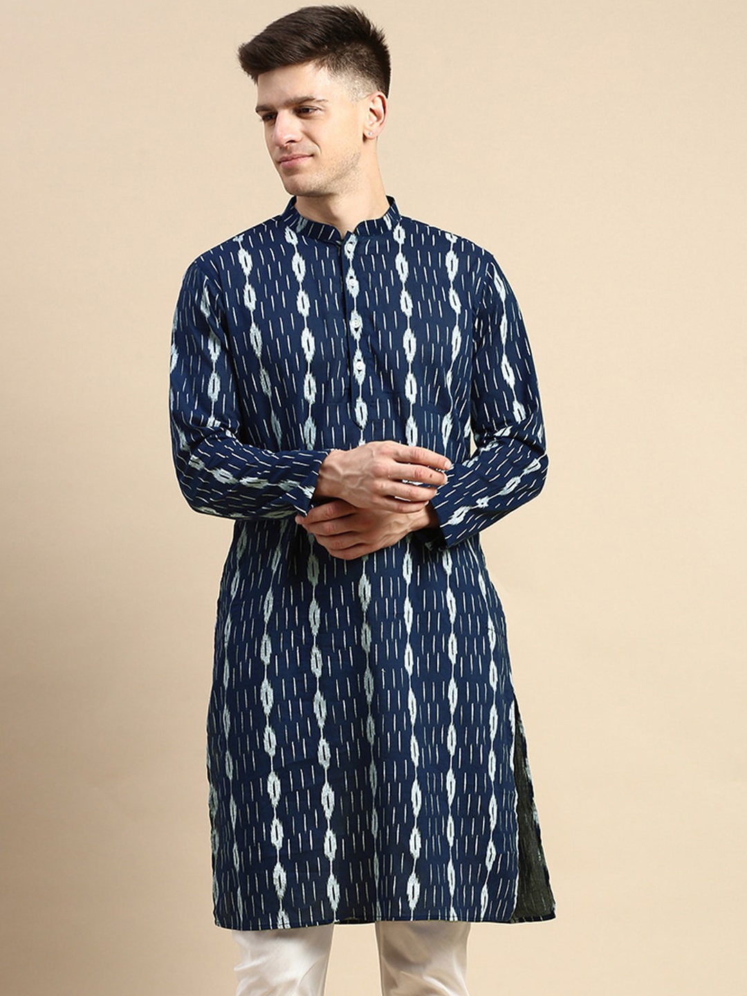 

Amodh by Kisah Geometric Printed Straight Cotton Kurta, Navy blue