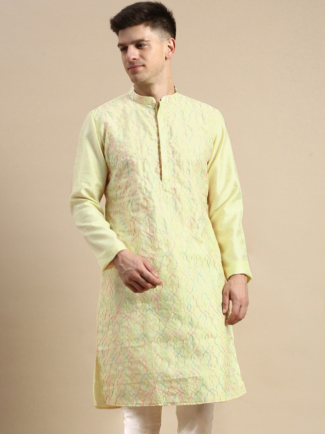 

Amodh by Kisah Ethnic Motifs Embroidered Mandarin Collar Kurta, Yellow