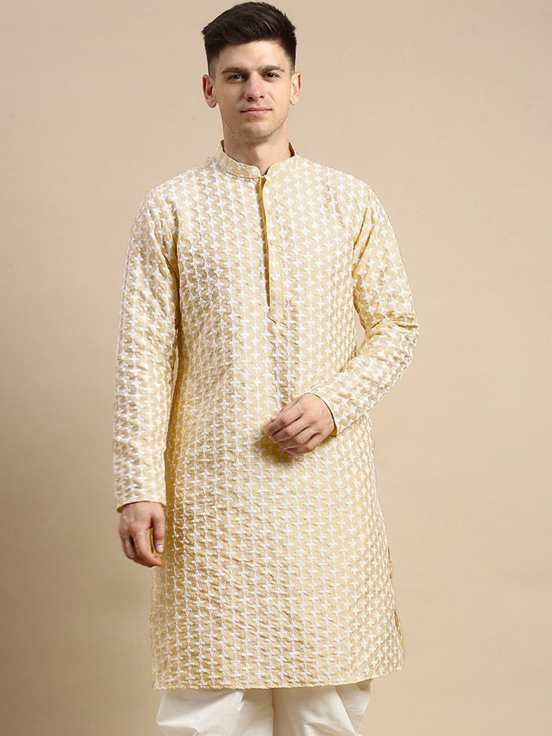 

Amodh by Kisah Floral Embroidered Kurta, Yellow