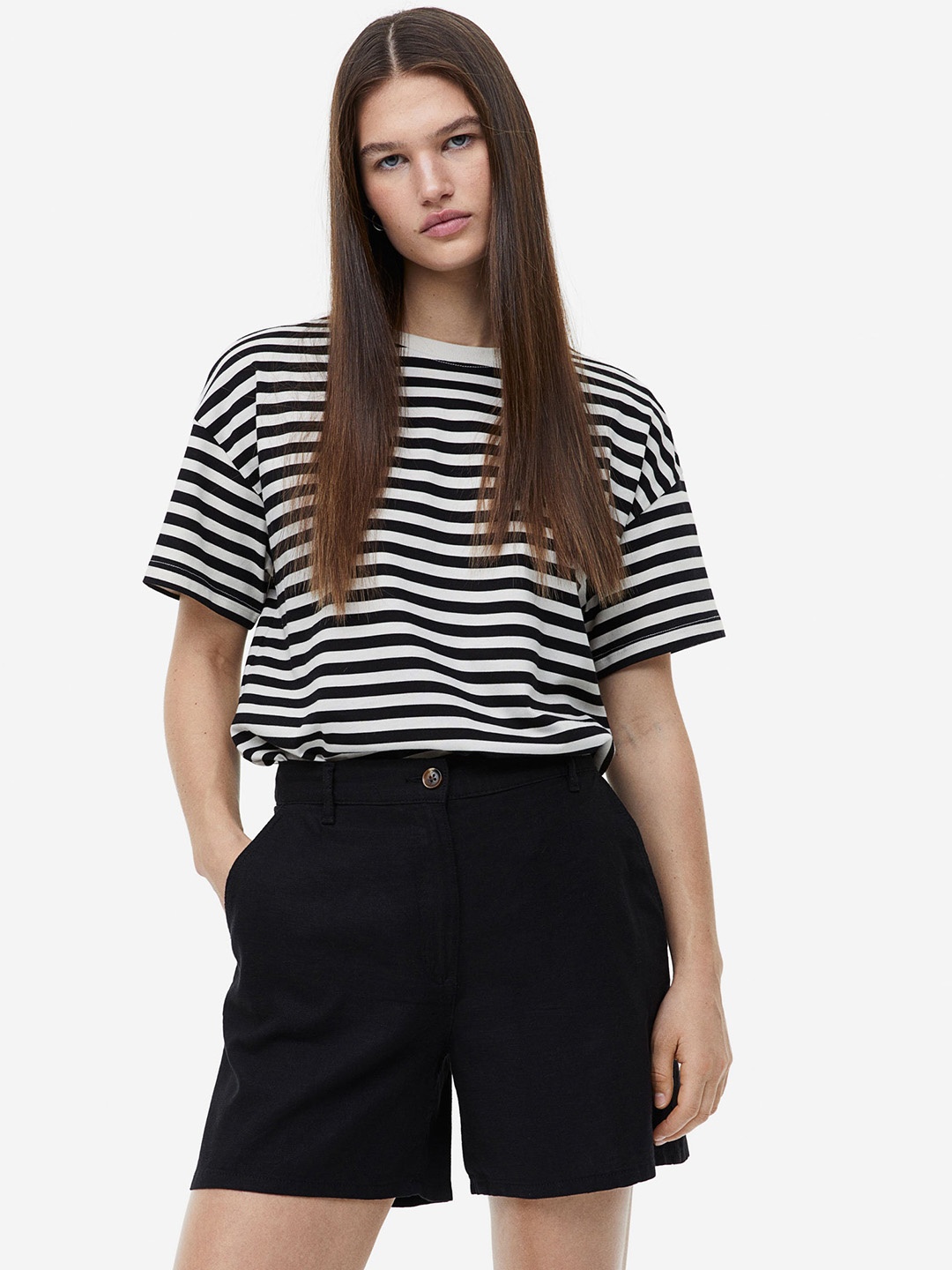 

H&M Women Linen-Blend Shorts, Black