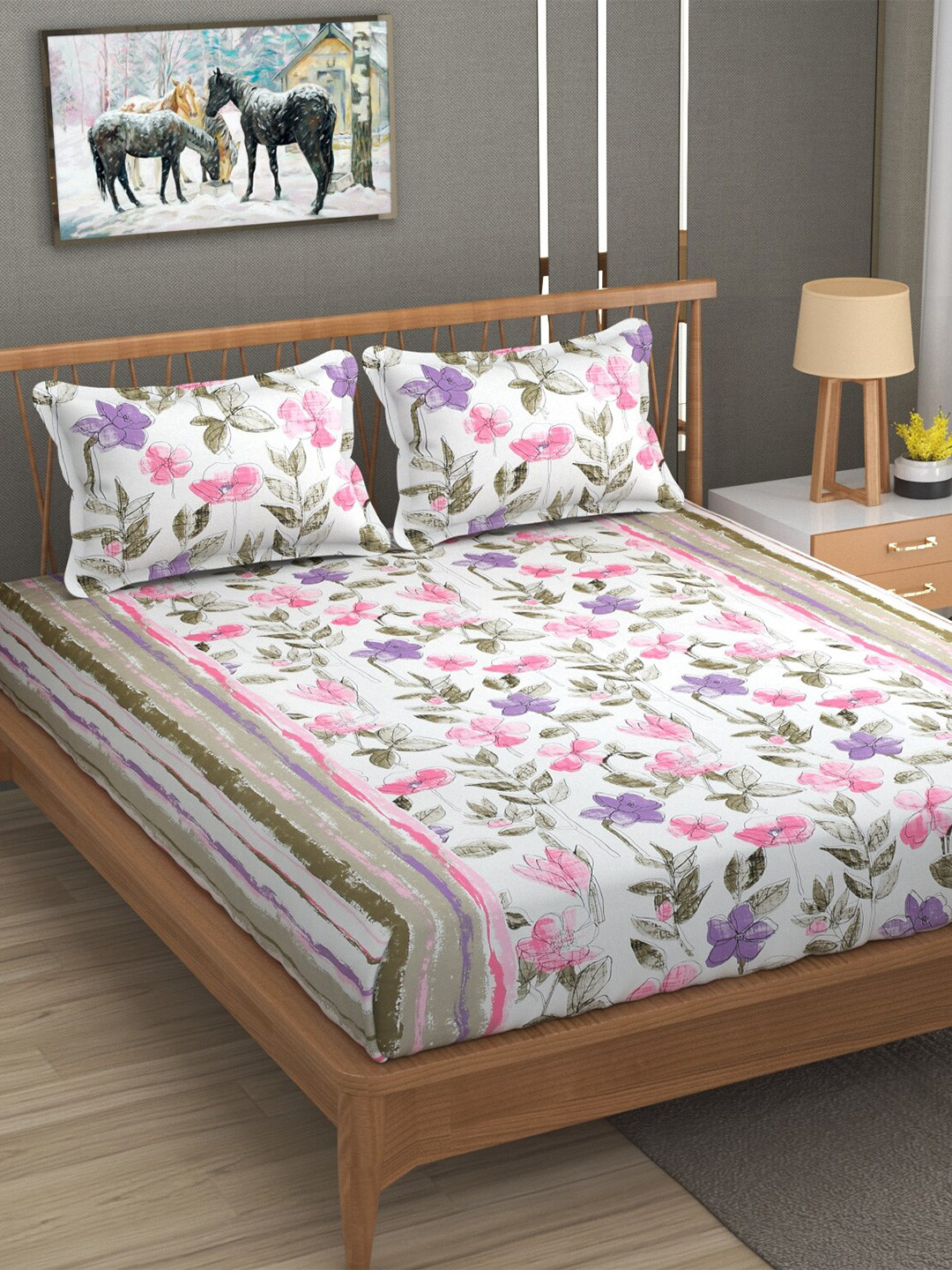 

MAFATLAL White & Violet Floral Cotton 180 TC Queen Bedsheet With 2 Pillow Covers