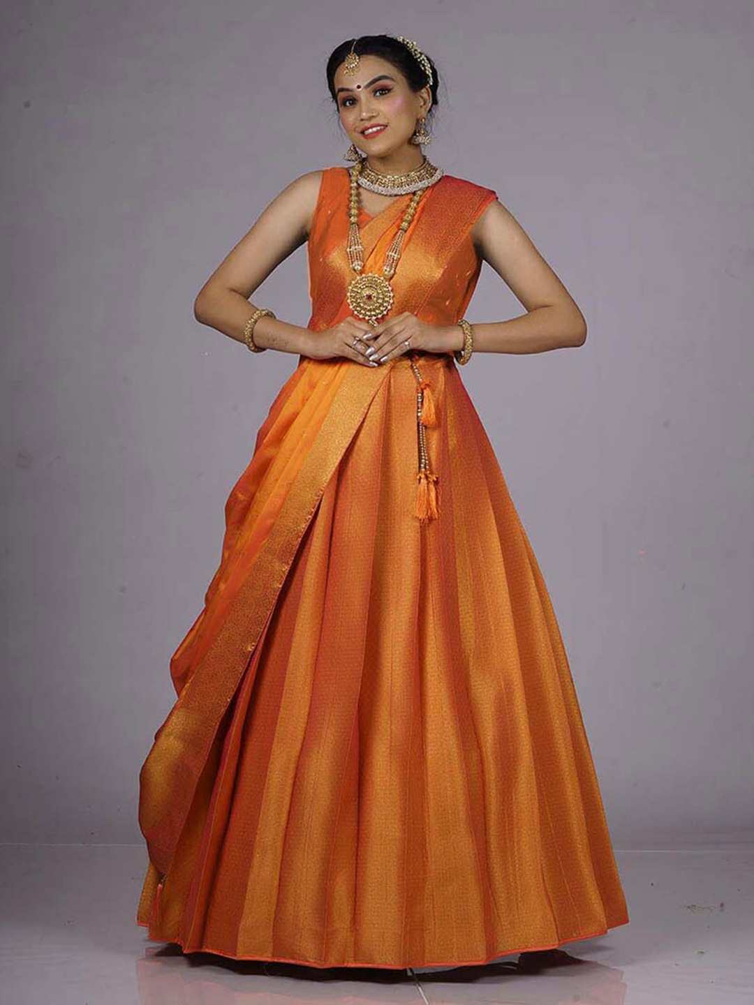 

HALFSAREE STUDIO Semi-Stitched Lehenga & Blouse With Dupatta, Peach