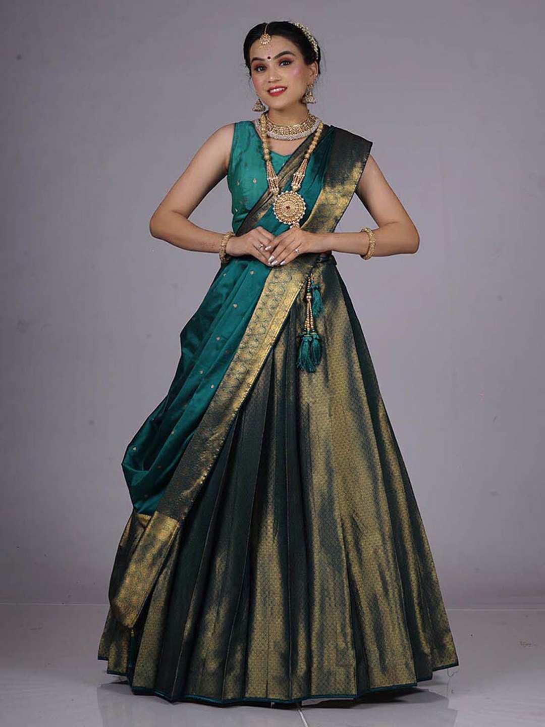 

HALFSAREE STUDIO Semi-Stitched Lehenga & Blouse With Dupatta, Green