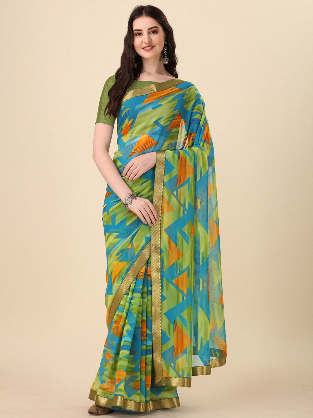 

Dori Geometric Printed Embellished Saree, Green