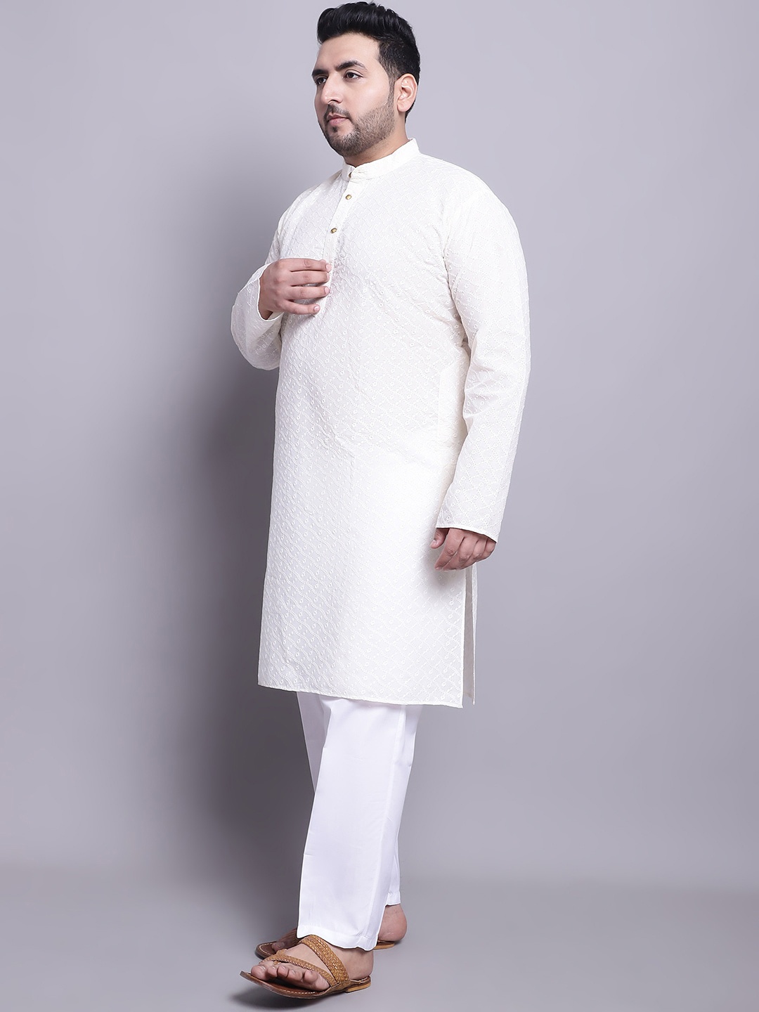 

SOJANYA PLUS Ethnic Motifs Woven Design Regular Kurta With Pyjamas & Nehru Jacket, Cream