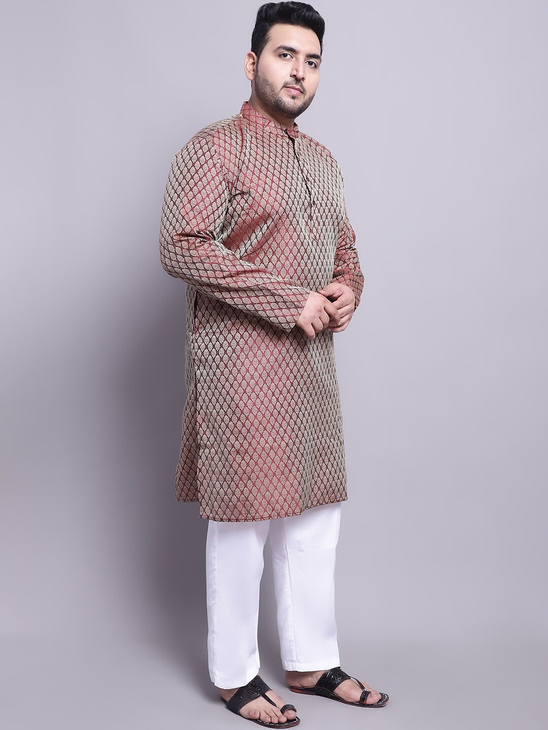 

SOJANYA PLUS Ethnic Motifs Woven Design Regular Kurta With Pyjamas & Nehru Jacket, Maroon