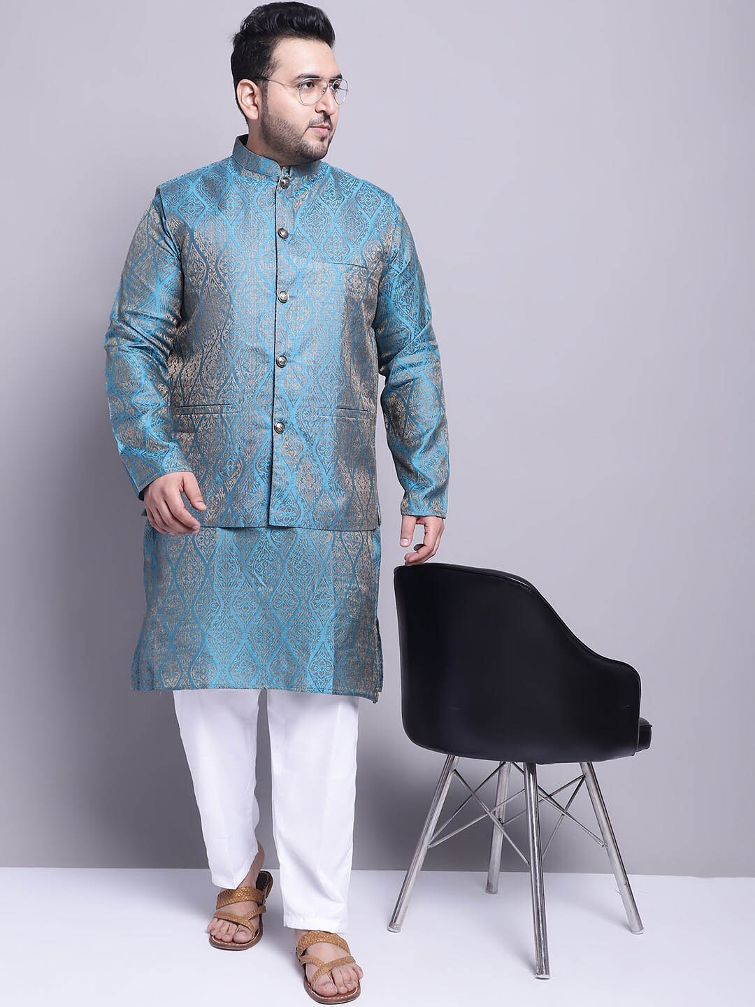 

SOJANYA PLUS Ethnic Motifs Woven Design Kurta With Pyjamas & Nehru Jacket, Blue