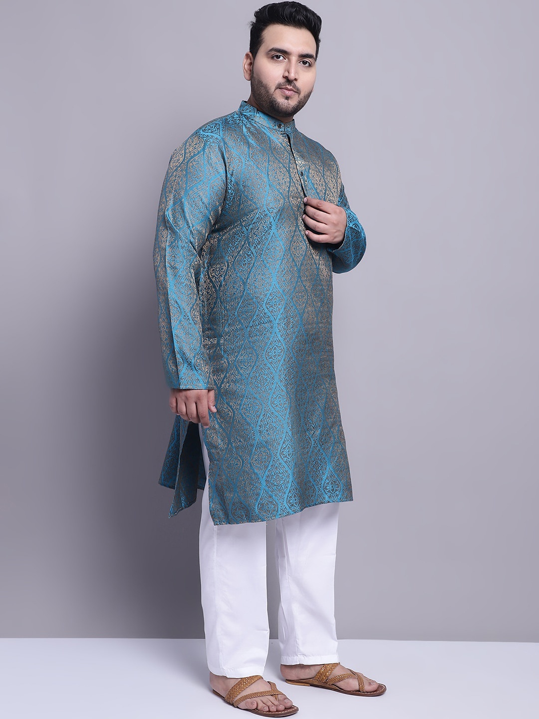 

SOJANYA PLUS Ethnic Motifs Woven Design Kurta With Pyjamas & Nehru Jacket, Blue