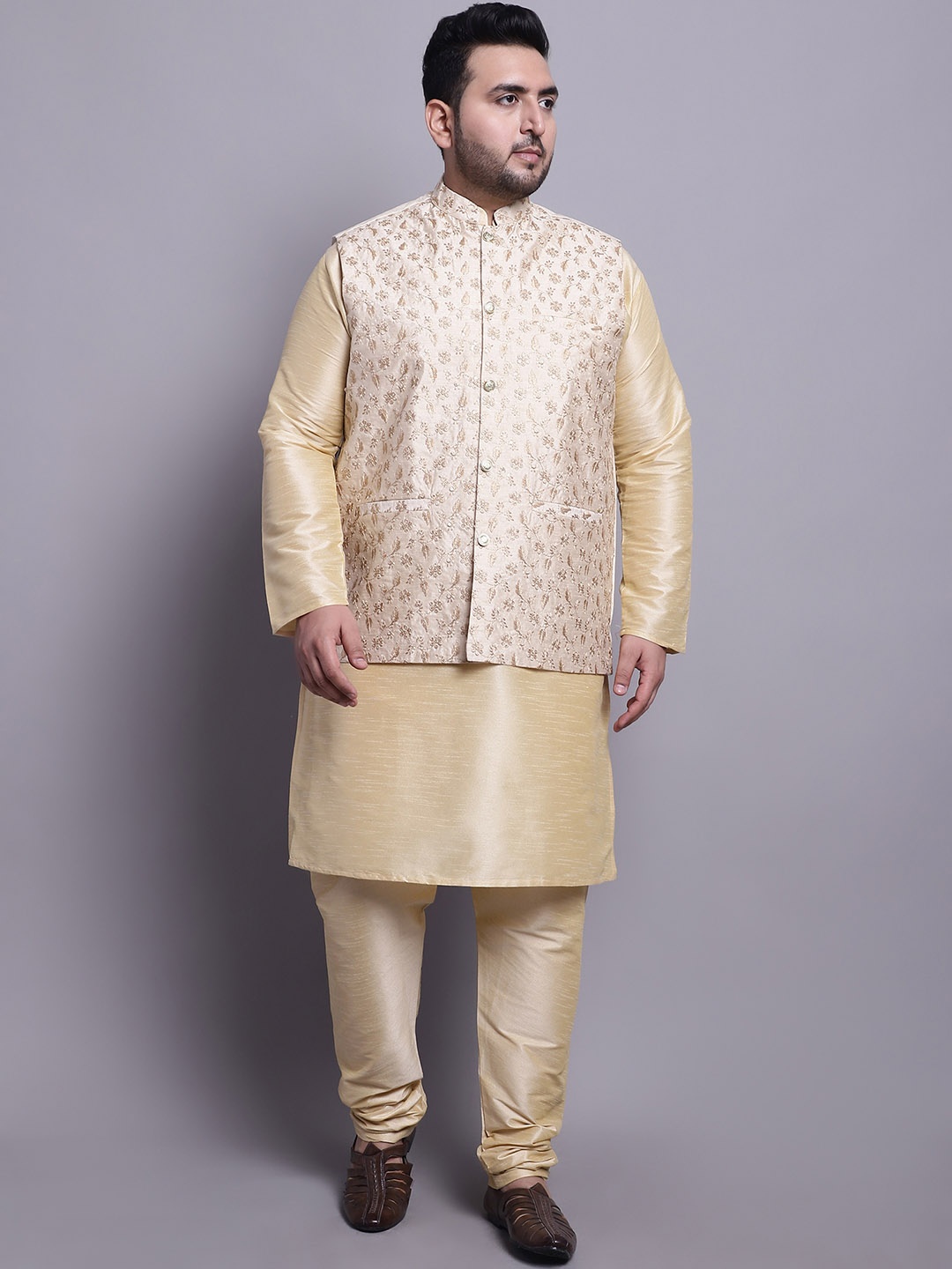 

SOJANYA PLUS Mandarin Collar Kurta With Pyjamas & Nehru Jacket, Gold