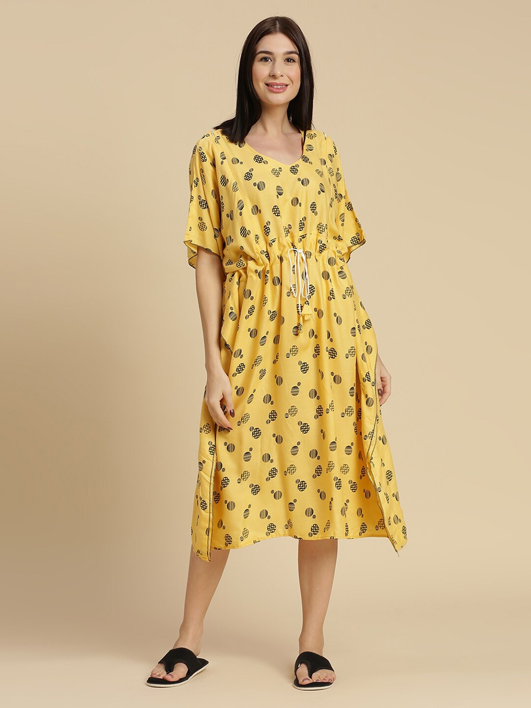 

Pretty Awesome Geometric Printed Maternity Nightdress, Yellow