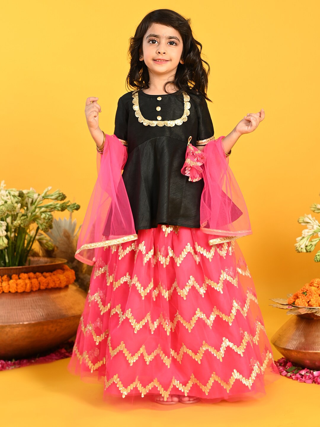 

SAKA DESIGNS Girls Ready to Wear Lehenga & Blouse With Dupatta, Black