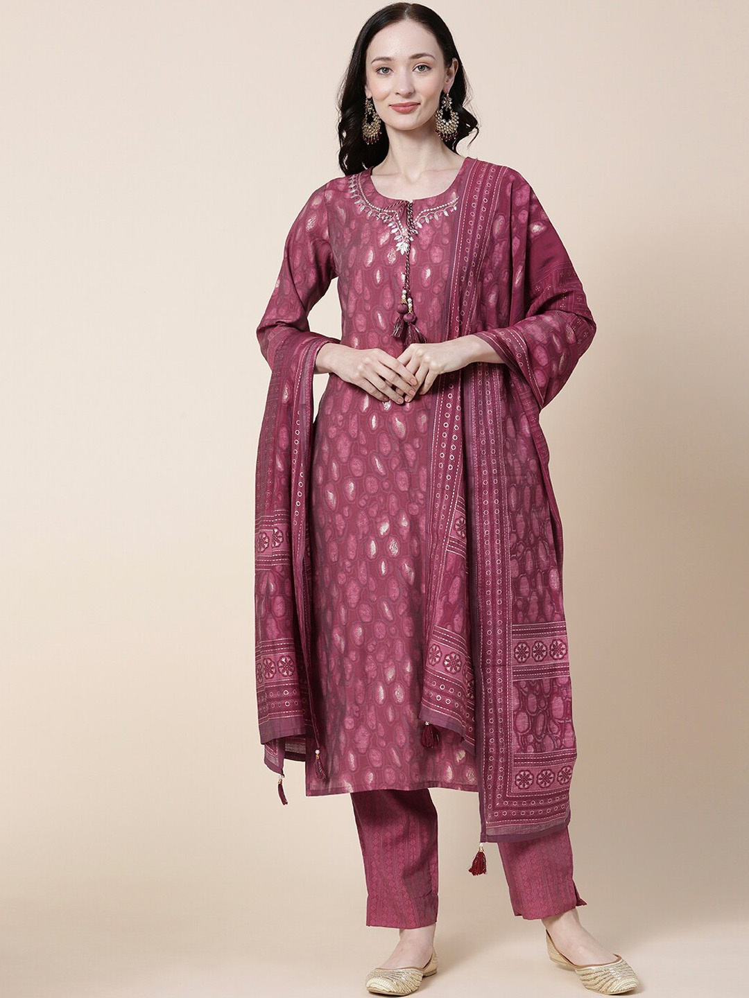 

FASHOR Rose Abstract Motifs Printed Regular Straight Kurta & Trousers With Dupatta