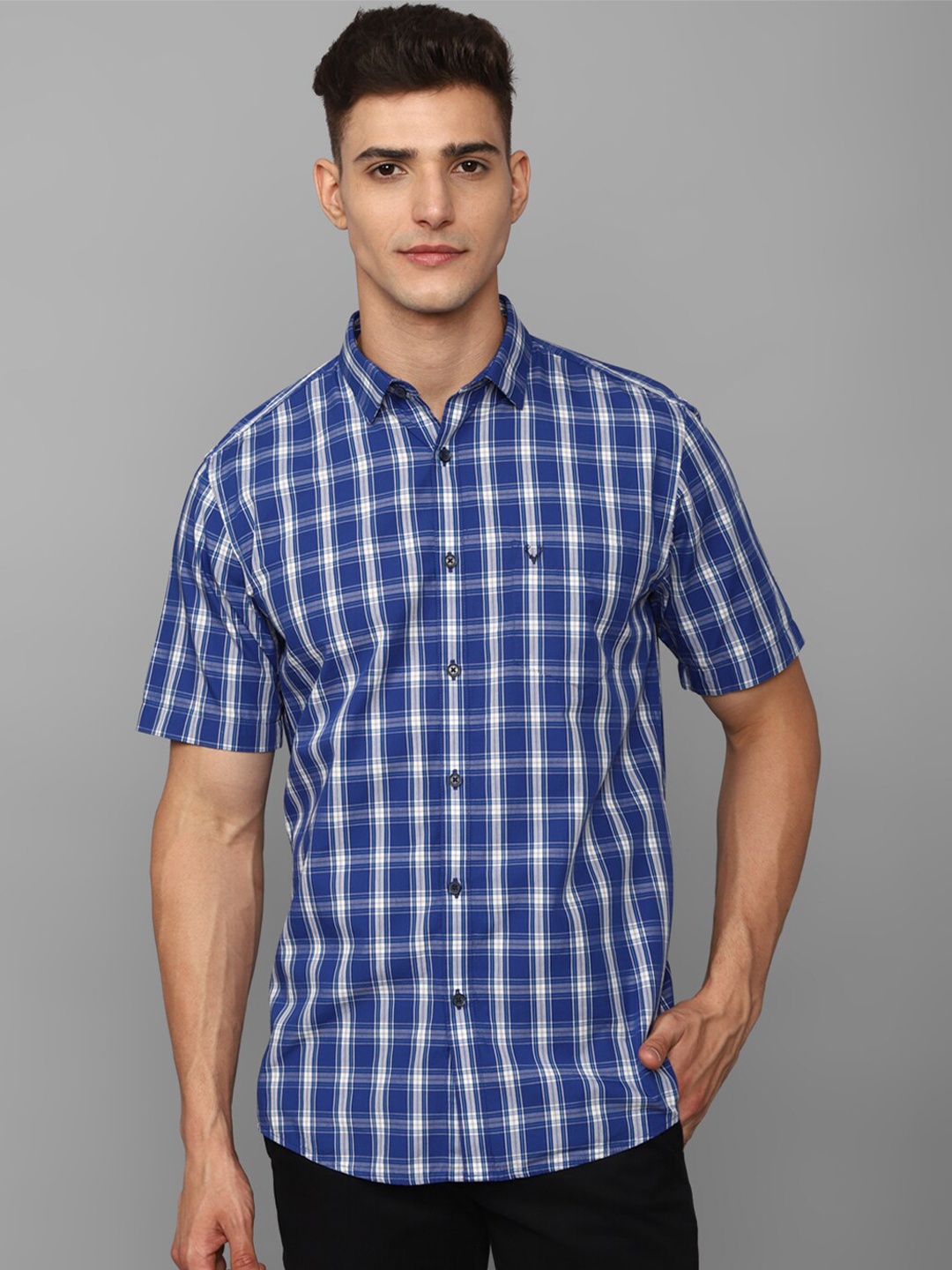 

Allen Solly Men Slim Fit Checked Pure Cotton Casual Shirt, Blue