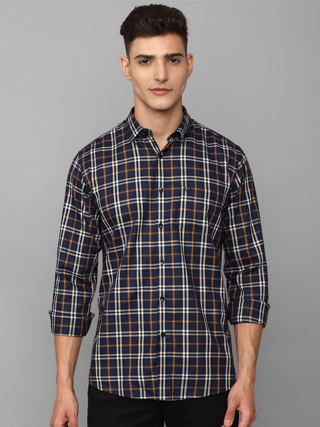 

Allen Solly Slim Fit Checked Pure Cotton Casual Shirt, Navy blue