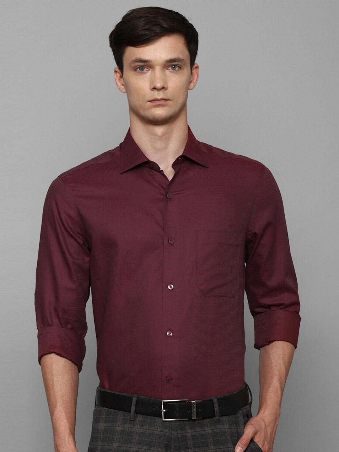 

Louis Philippe Self Design Spread Collar Pure Cotton Slim Fit Formal Shirt, Maroon