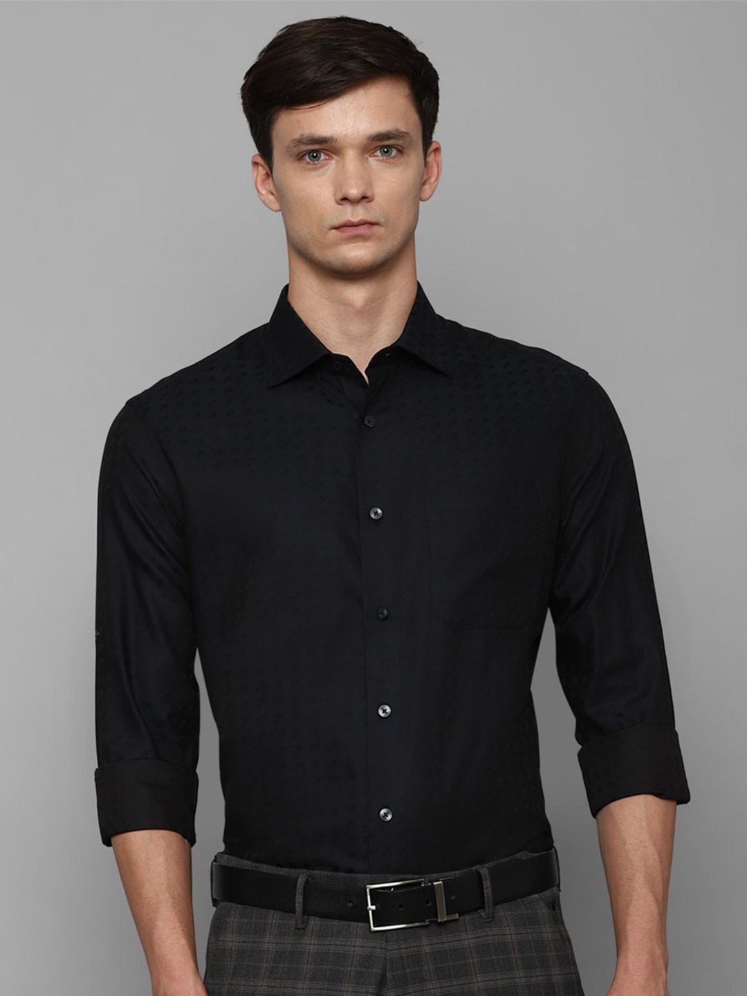 

Louis Philippe Self Design Spread Collar Pure Cotton Slim Fit Formal Shirt, Black
