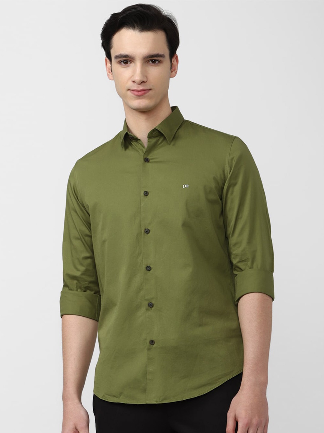

Peter England Casuals Men Slim Fit Opaque Pure Cotton Casual Shirt, Olive