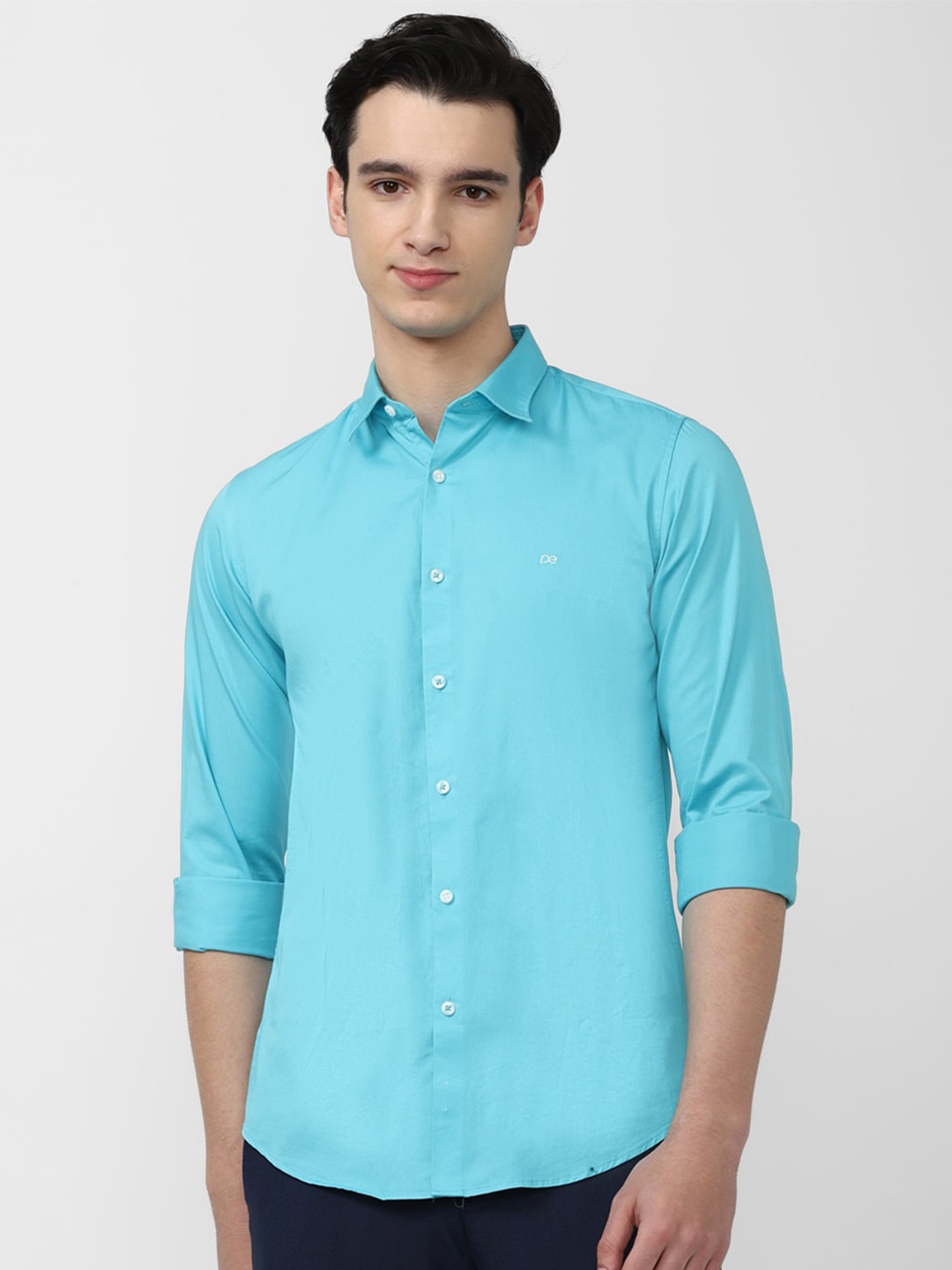 

Peter England Casuals Slim Fit Opaque Pure Cotton Casual Shirt, Blue