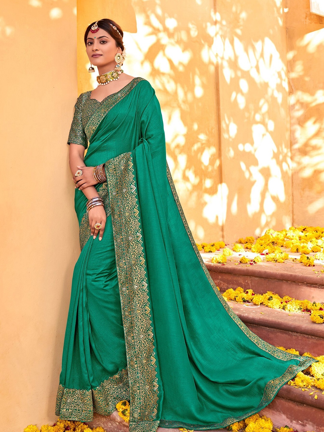 

Mitera Green & Gold-Toned Zari Art Silk Saree