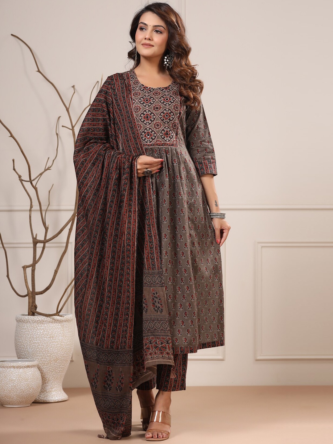 

Readiprint Fashions Printed Empire Pure Cotton Kurta with Palazzos & Dupatta, Grey