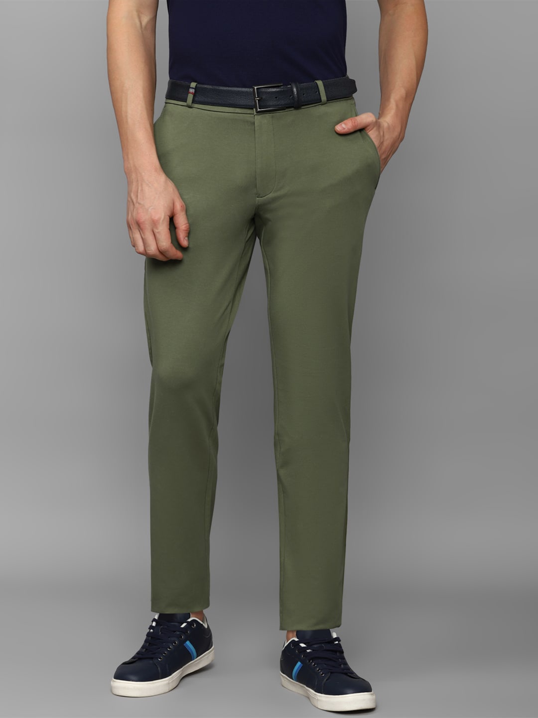 

Louis Philippe Sport Men Slim Fit Mid-Rise Chinos, Olive