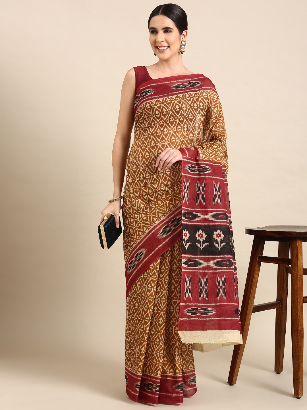 

SHANVIKA Abstract Printed Pure Cotton Saree, Mustard