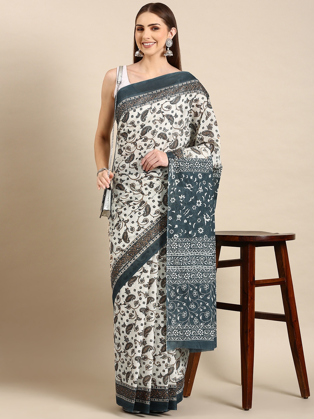 

SHANVIKA Paisley Printed Pure Cotton Saree, Beige