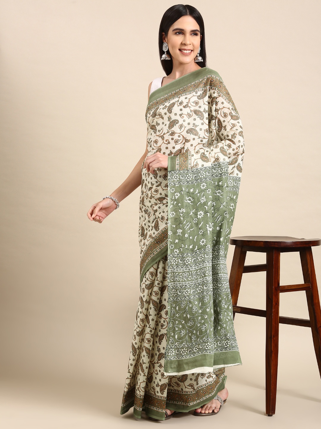 

SHANVIKA Paisley Printed Pure Cotton Saree, Beige