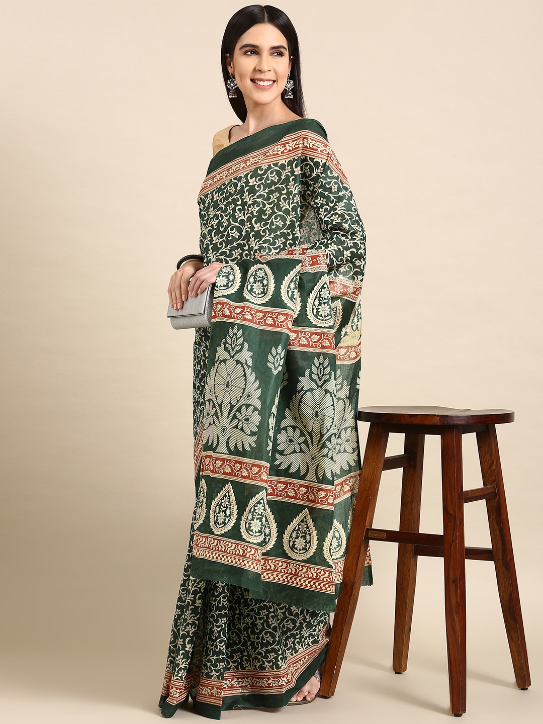 

SHANVIKA Floral Printed Pure Cotton Saree, Green