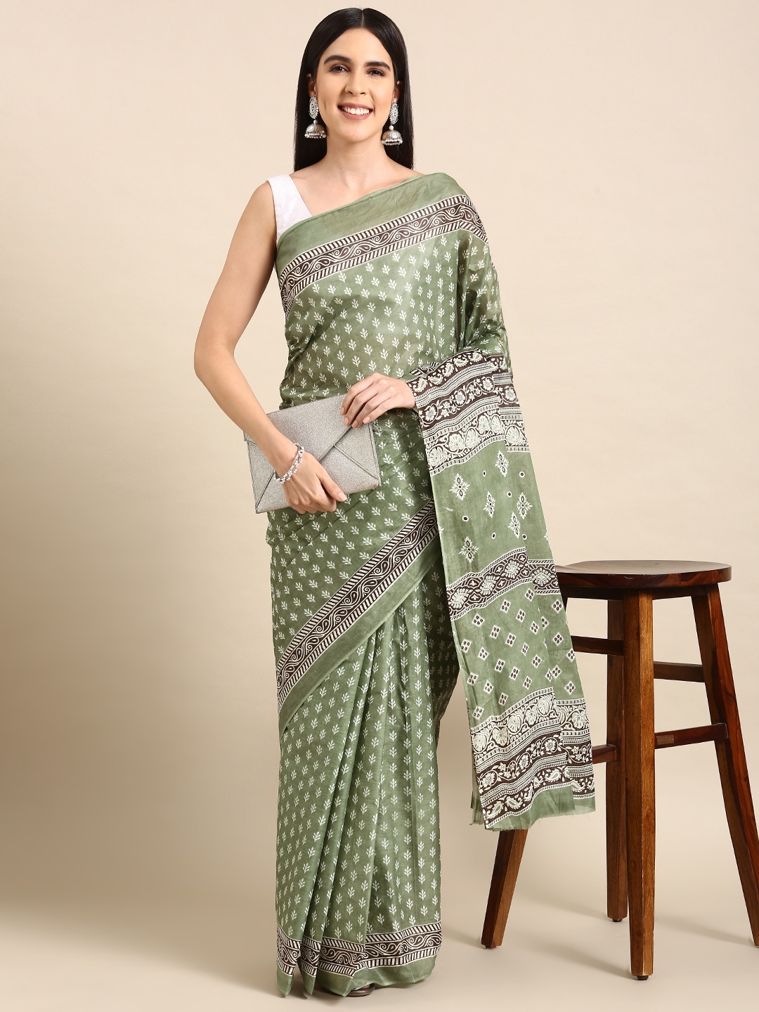 

SHANVIKA Ethnic Motifs Printed Pure Cotton Saree, Green