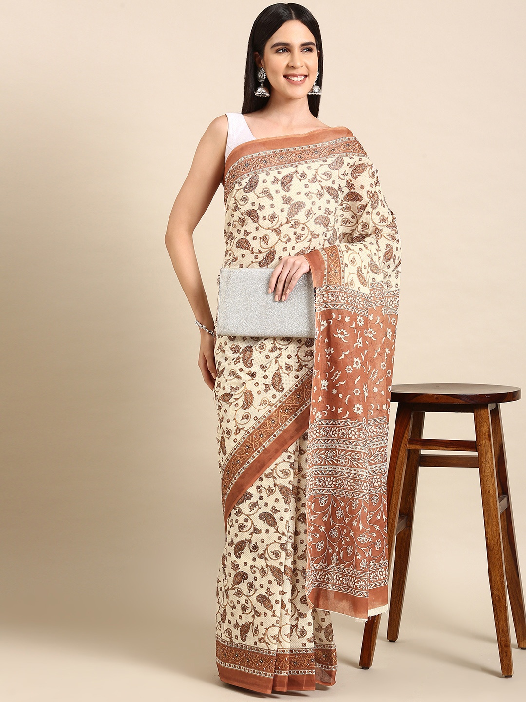 

SHANVIKA Paisley Printed Pure Cotton Saree, Beige