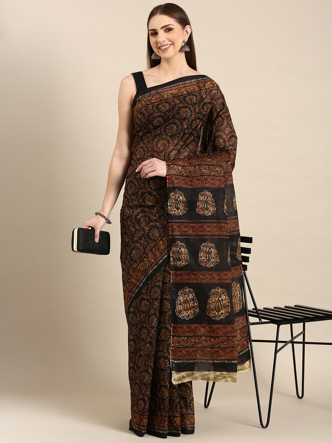 

SHANVIKA Kalamkari Printed Pure Cotton Saree, Black