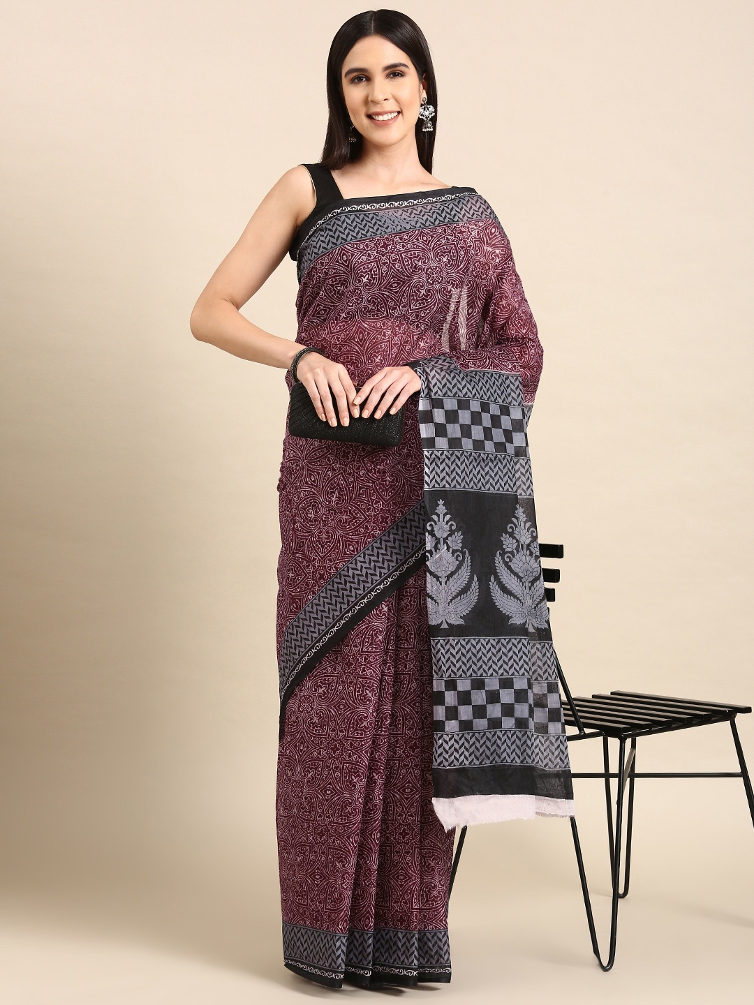 

SHANVIKA Ethnic Motifs Printed Pure Cotton Saree, Maroon