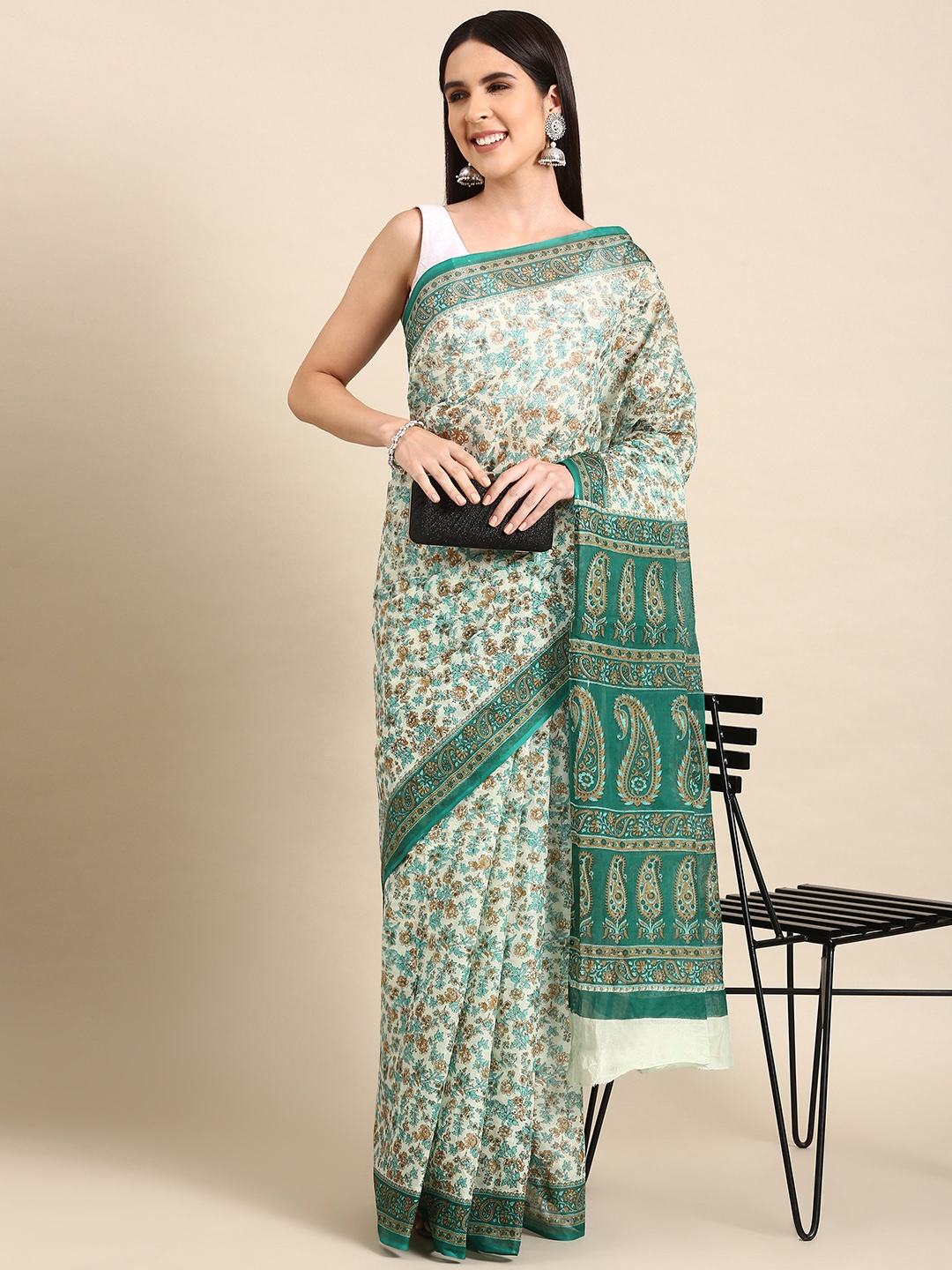 

SHANVIKA Floral Print Pure Cotton Saree, Off white