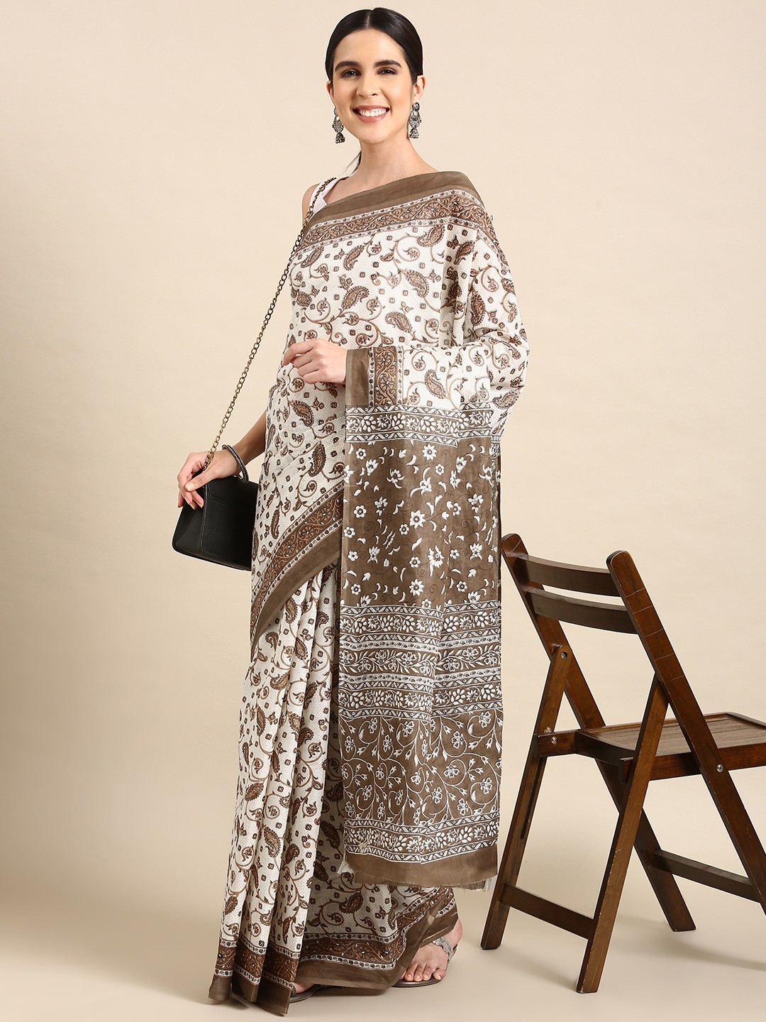 

SHANVIKA Paisley Printed Pure Cotton Saree, Beige