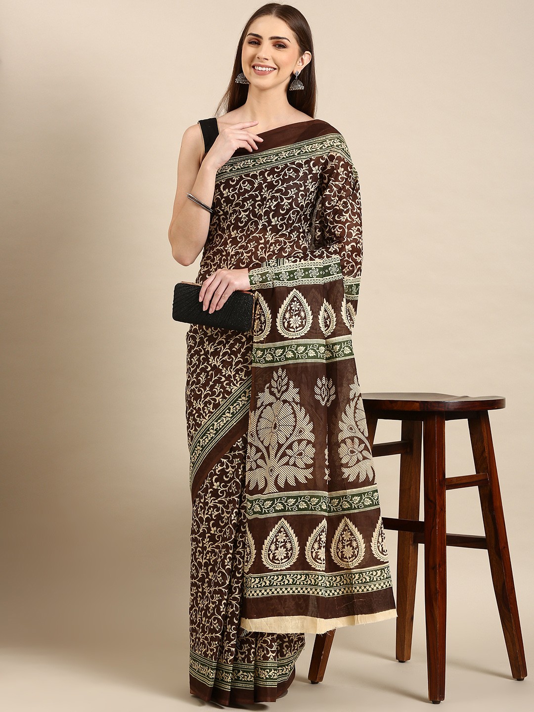 

SHANVIKA Floral Printed Pure Cotton Saree, Brown