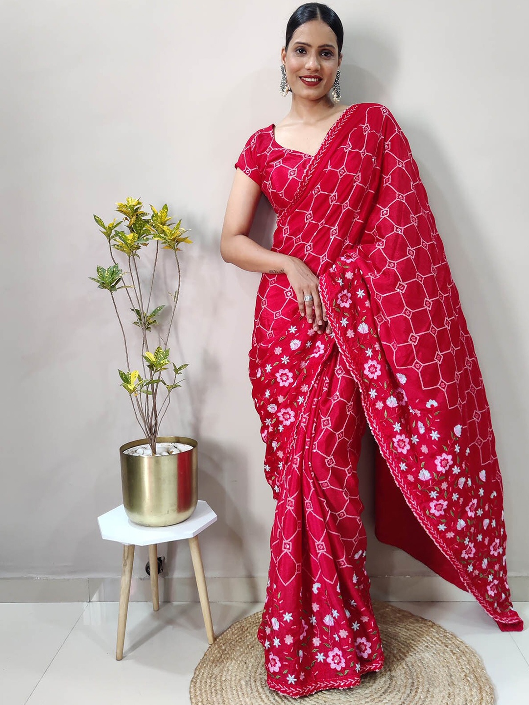 

ODETTE Embellished Sequinned Saree, Pink