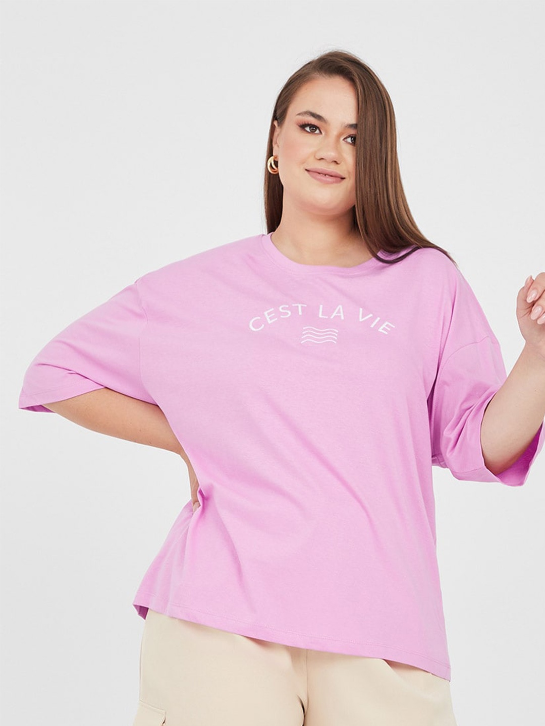 

Styli Plus Size Typography Printed Oversized Fit T-Shirt, Pink