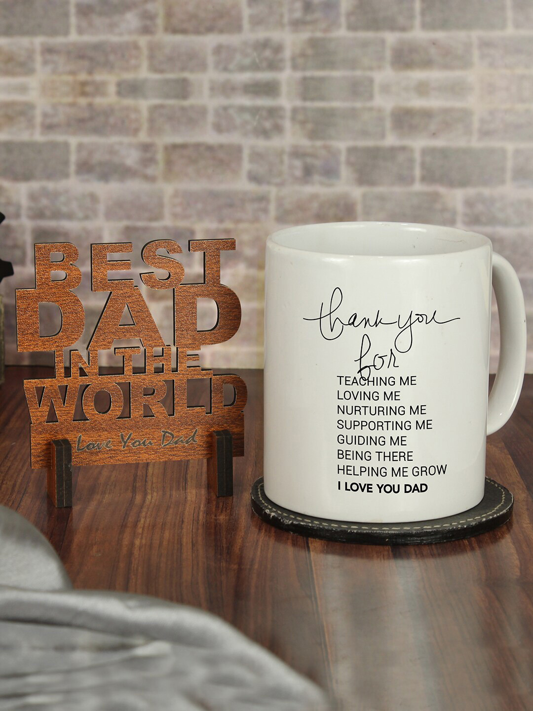 

TIED RIBBONS White Printed Mug With Wooden Stand