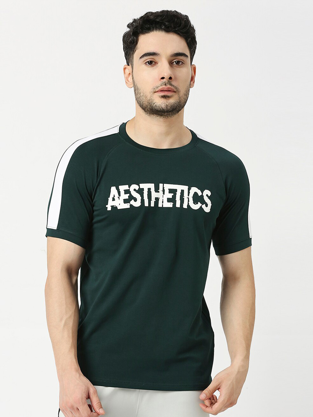 

AESTHETIC NATION Typography Printed Raglan Sleeves SportsT-shirt, Green