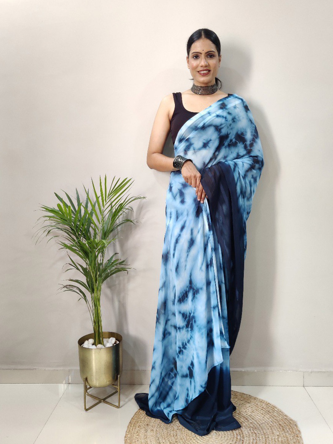 

VEERAX Tie and Dye Pure Georgette Saree, Blue