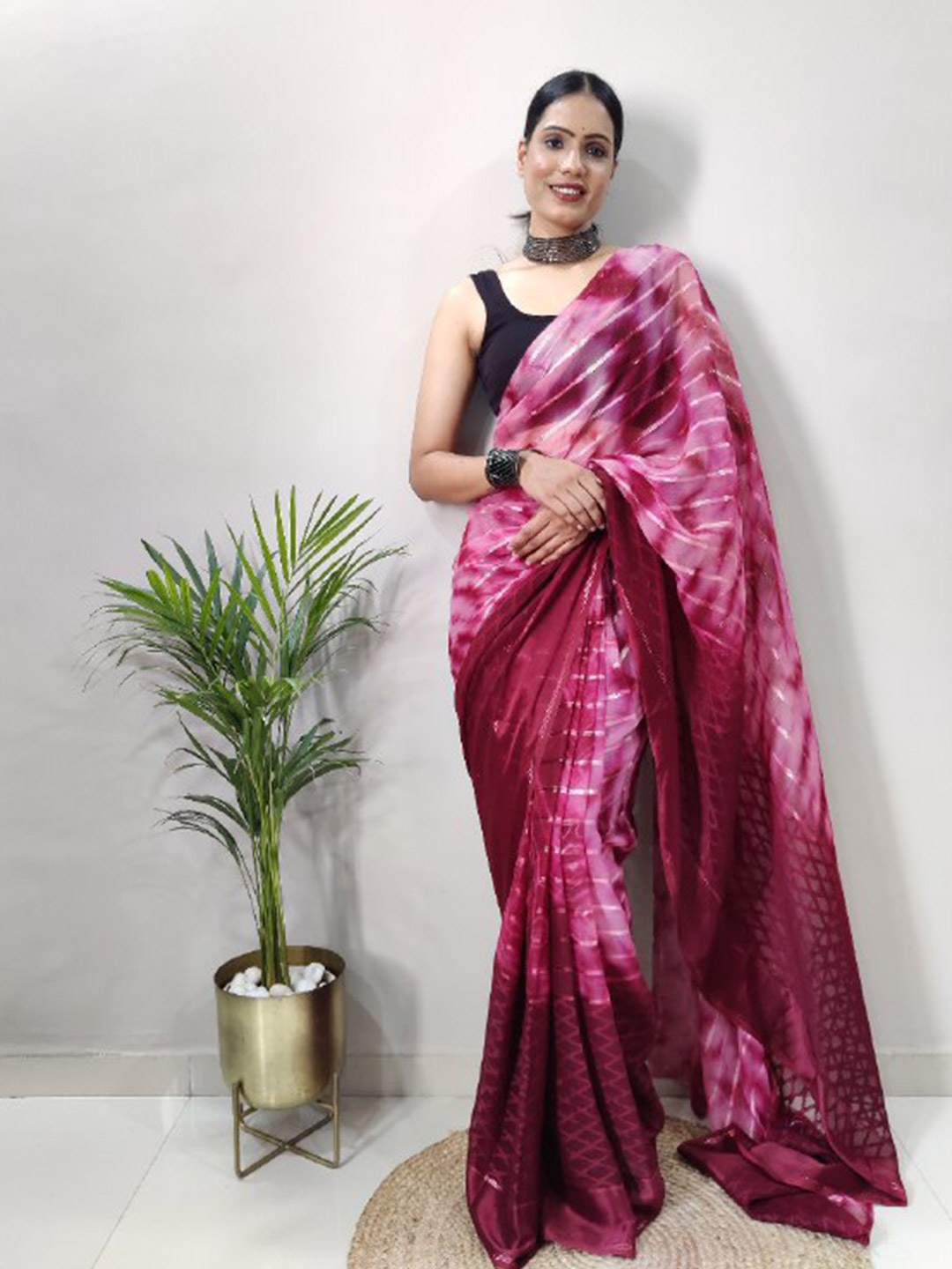 

VEERAX Tie and Dyed Pure Georgette Saree, Magenta