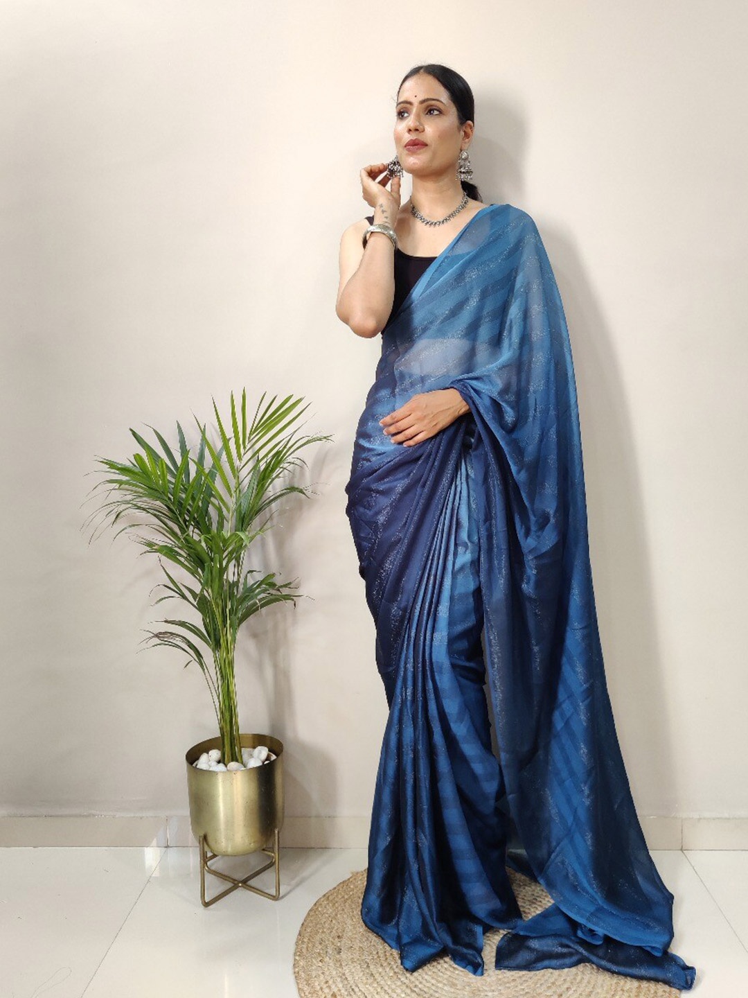 

VEERAX Striped Pure Georgette Saree, Blue