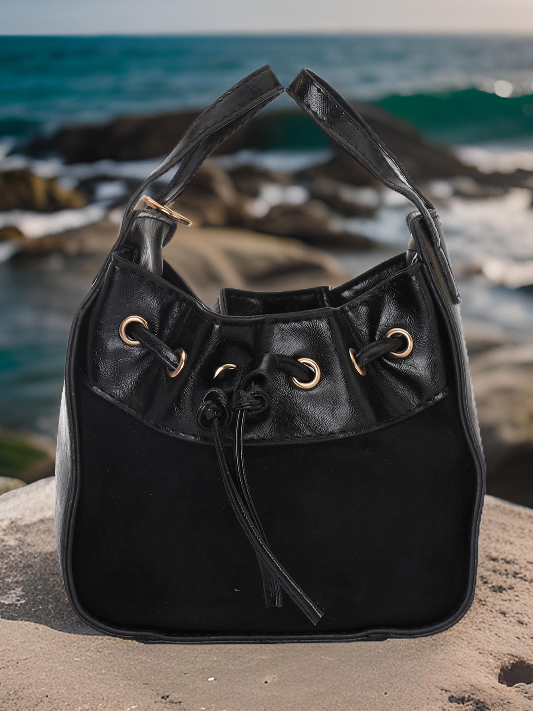 

PELLE LUXUR Bucket Hobo Bag, Black