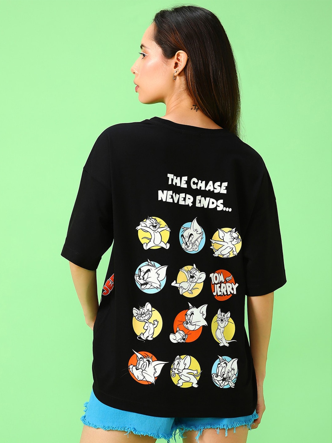 

Bewakoof x OFFICIAL TOM & JERRY MERCHANDISE Chase Never Ends Printed Oversized T-shirt, Black