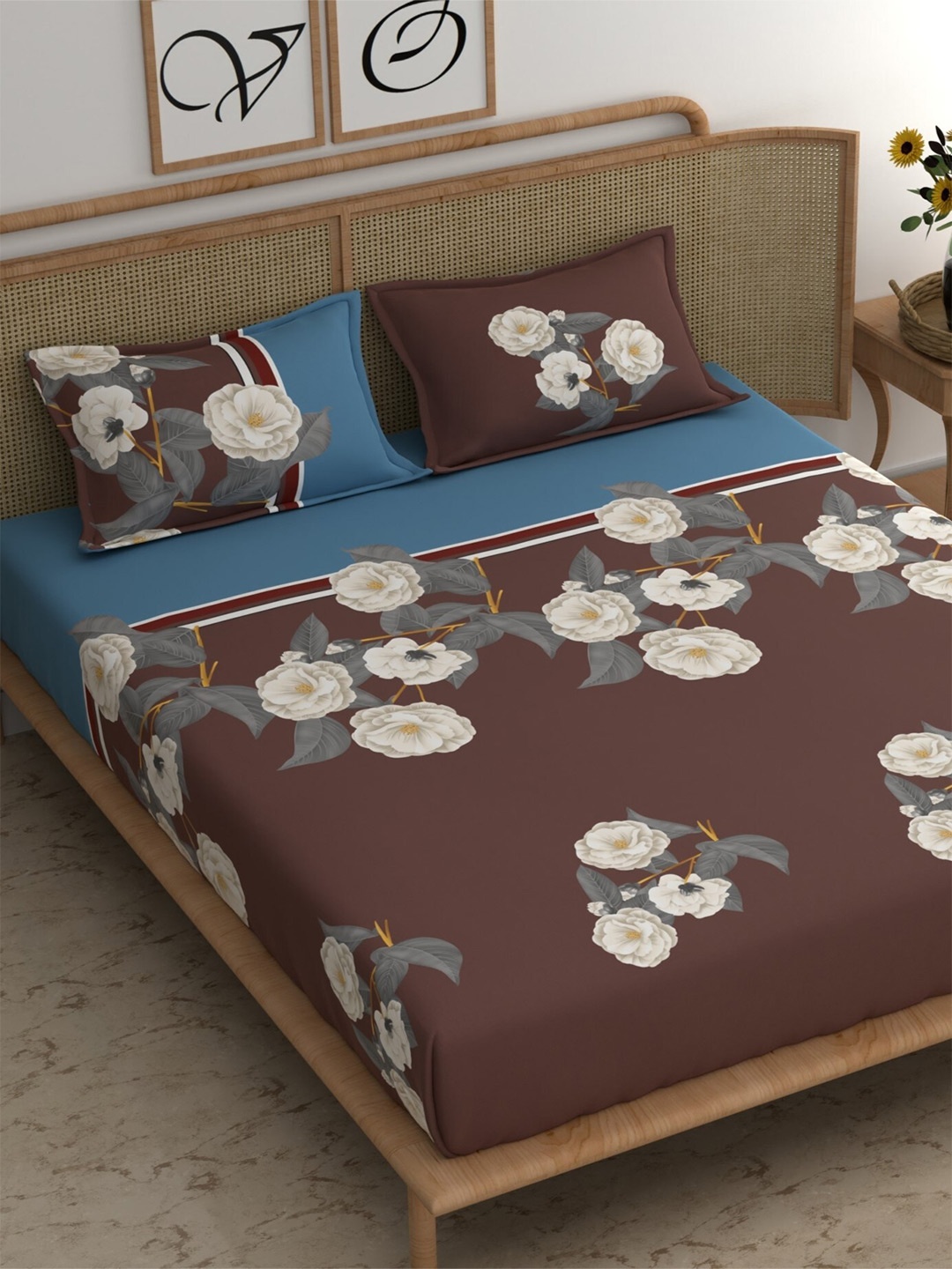 

CHHAVI INDIA Brown & Blue Floral 210 TC Queen Bedsheet with 2 Pillow Covers