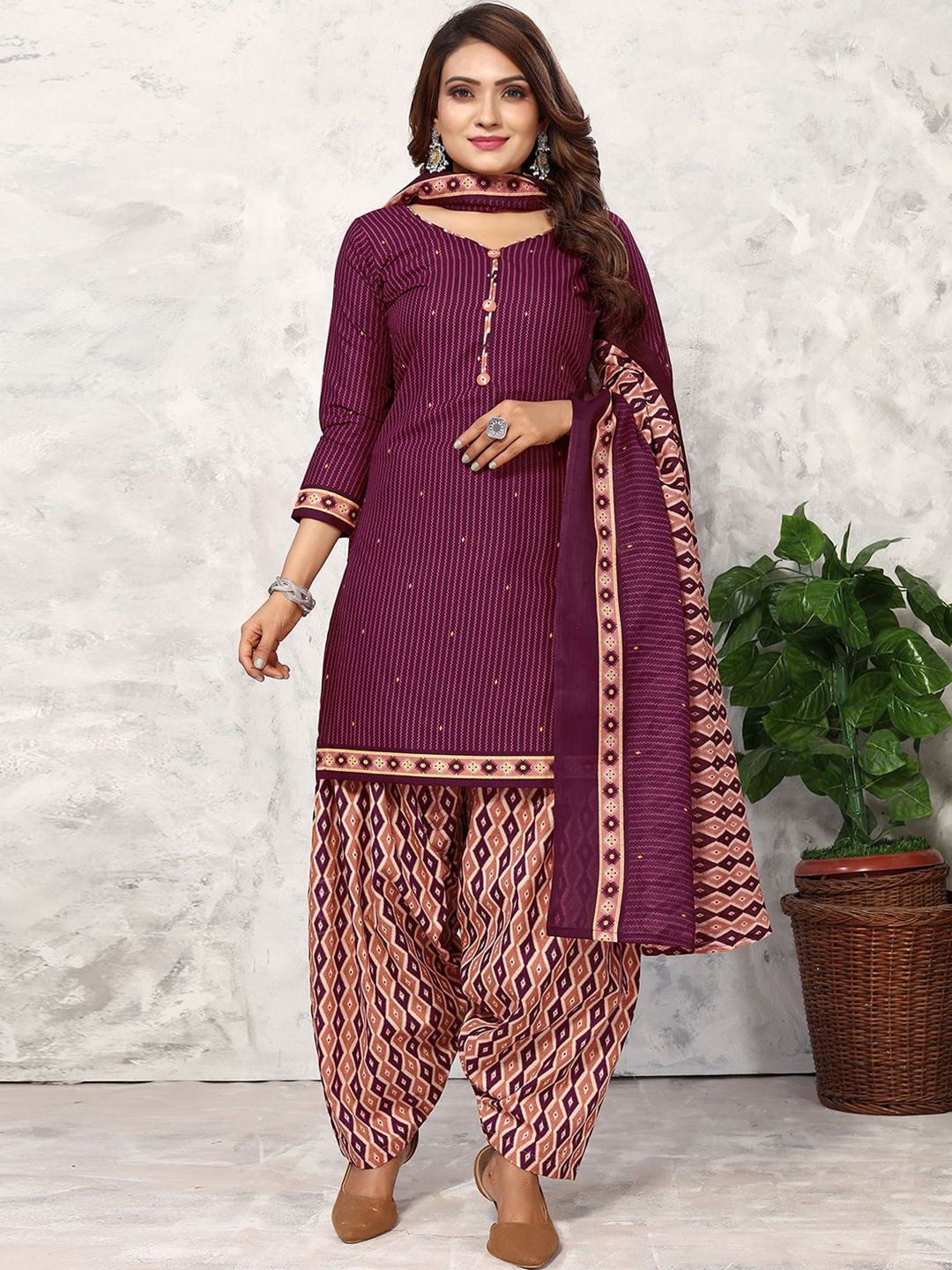 

KALINI Chevron Printed Unstitched Dress Material, Brown