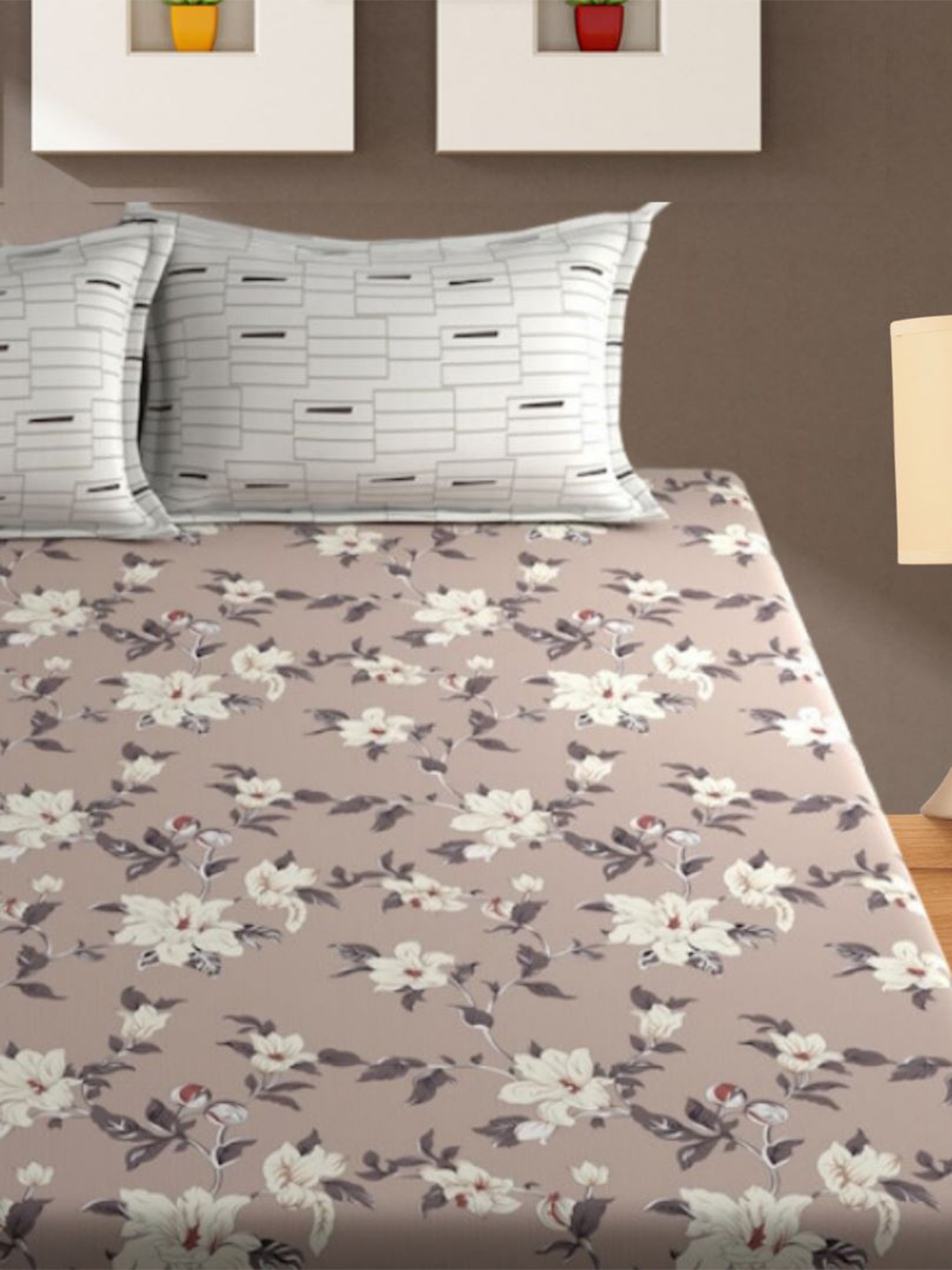 

Bajo's Beige & Off White Floral Cotton 350 TC King Bedsheet with 2 Pillow Covers